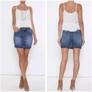 KanCan Medium Wash Raw Hem Zip‎ Fly Stretch Denim Mini Skirt Women's Size 29